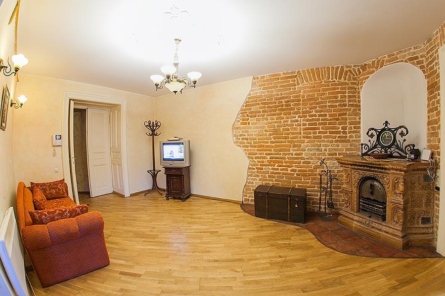 Historic Apartment Near Rynor Square ลวีฟ ภายนอก รูปภาพ